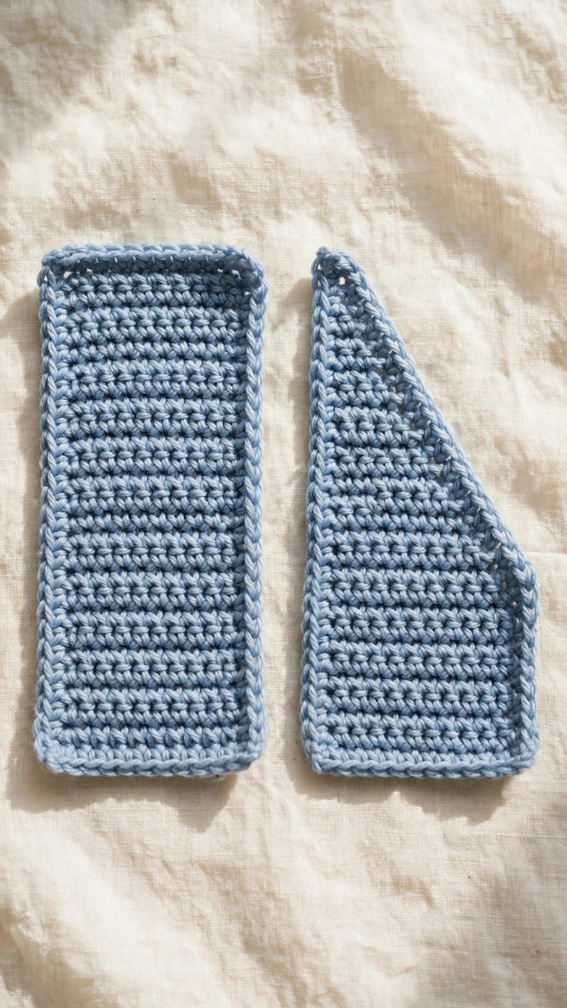 Comparison of correct half double crochet fabric and fabric with skipped first stitches